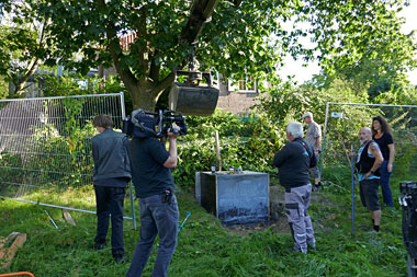 Setting up of the stone sculpture A moment of silence